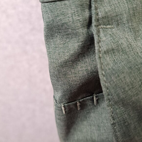 PGA Tour Mens 42 Golf Shorts Green Poly Blend Classic Flat Front 10" Inseam - Picture 8 of 10